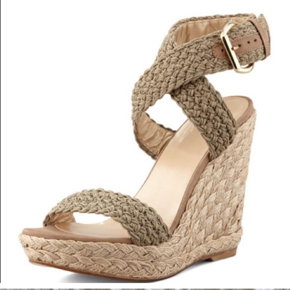 Stuart Weitzman Alex Wedge Size 9